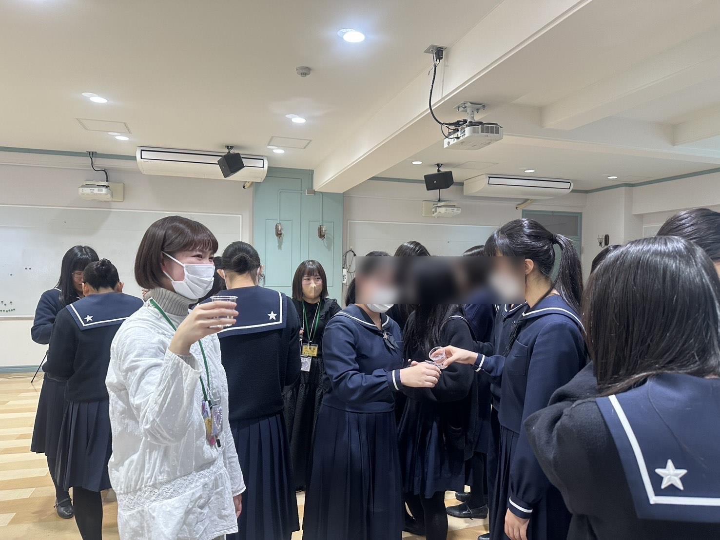 本学大学院助産研究科2年が高校生に性教育の授業を行いました（2024年